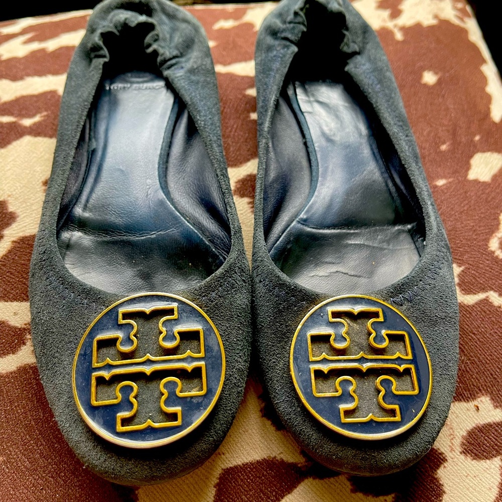 🎉HP🎉 Tory Burch Navy Suede Flats